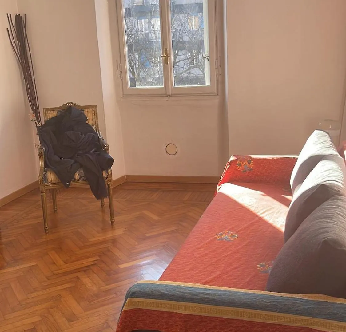 Appartamento A 5 Minuti Dal Centro Di Milano Di Anita E Marco Italy