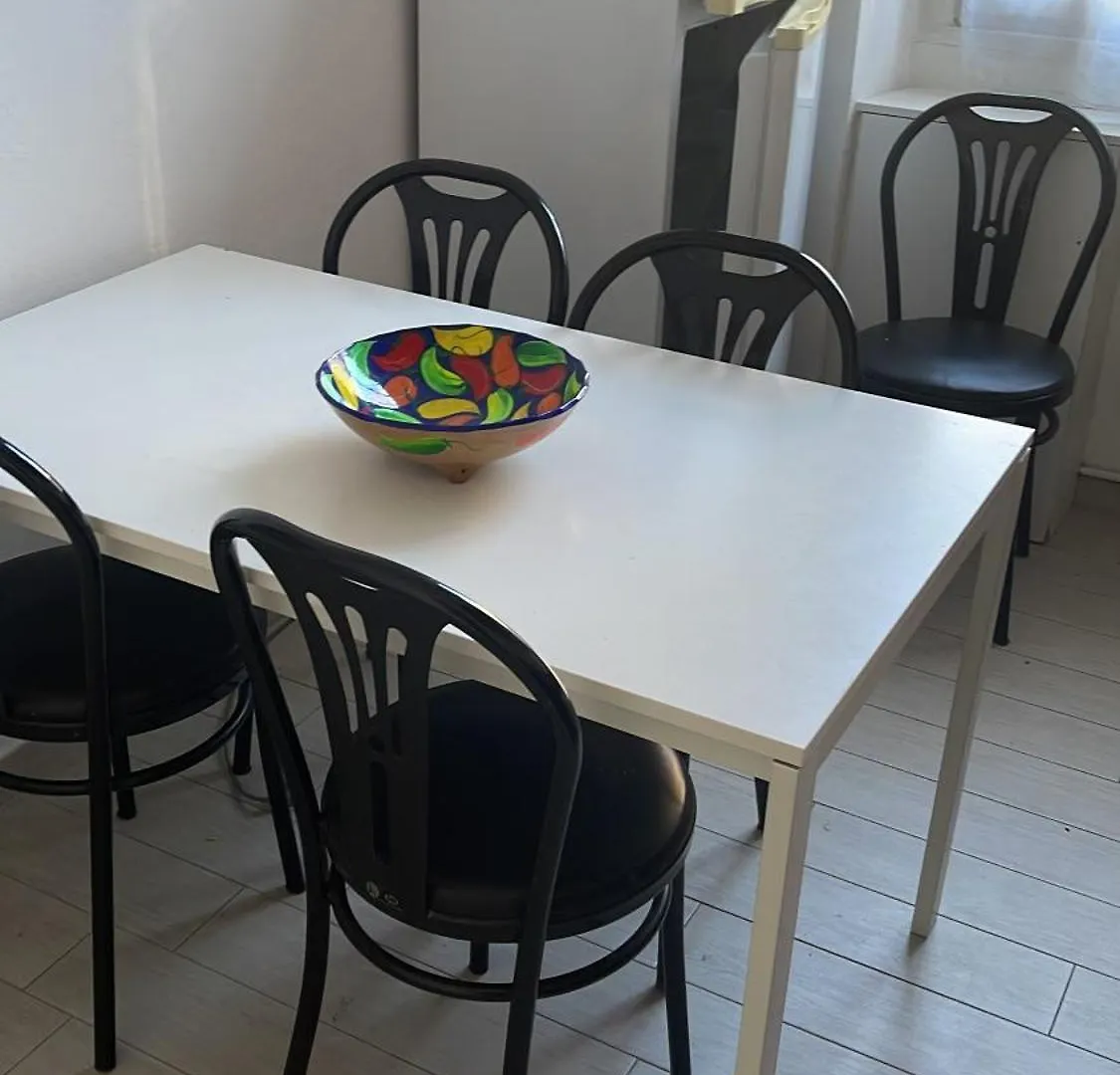 Apartment Appartamento A 5 Minuti Dal Centro Di Milano Di Anita E Marco Italy