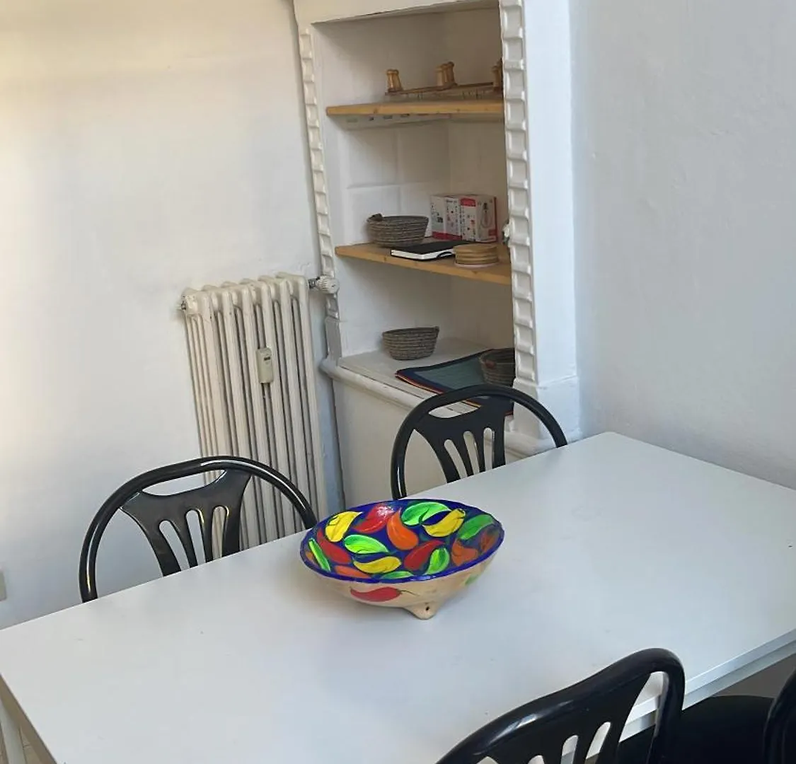 Appartamento A 5 Minuti Dal Centro Di Milano Di Anita E Marco Italy
